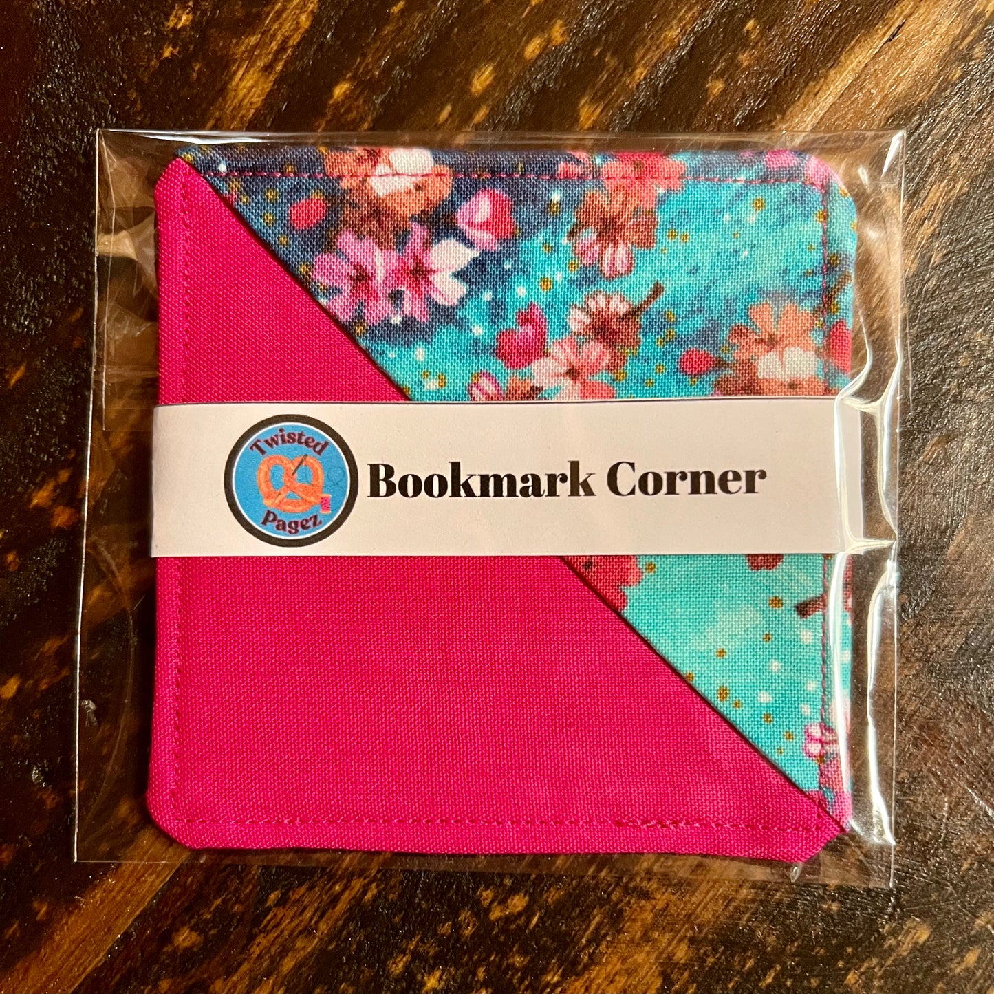 Blind Date With a Book - Contemporary Romance & Musical Love Story + Bookmark Corner