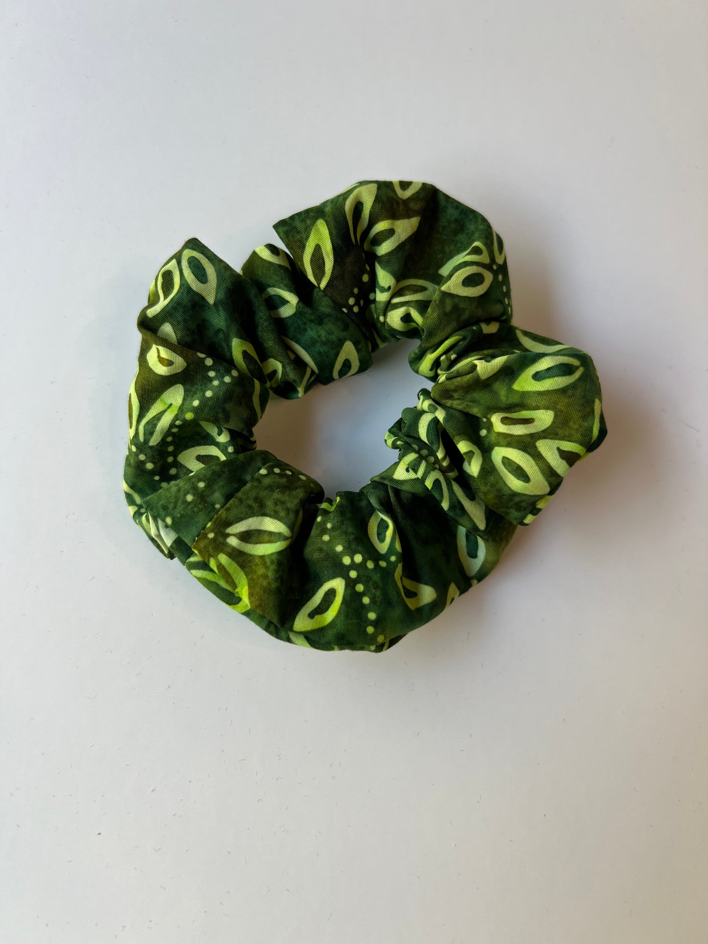 Handmade Fabric Scrunchies – Soft Hair Ties in Trendy Prints & Colors
