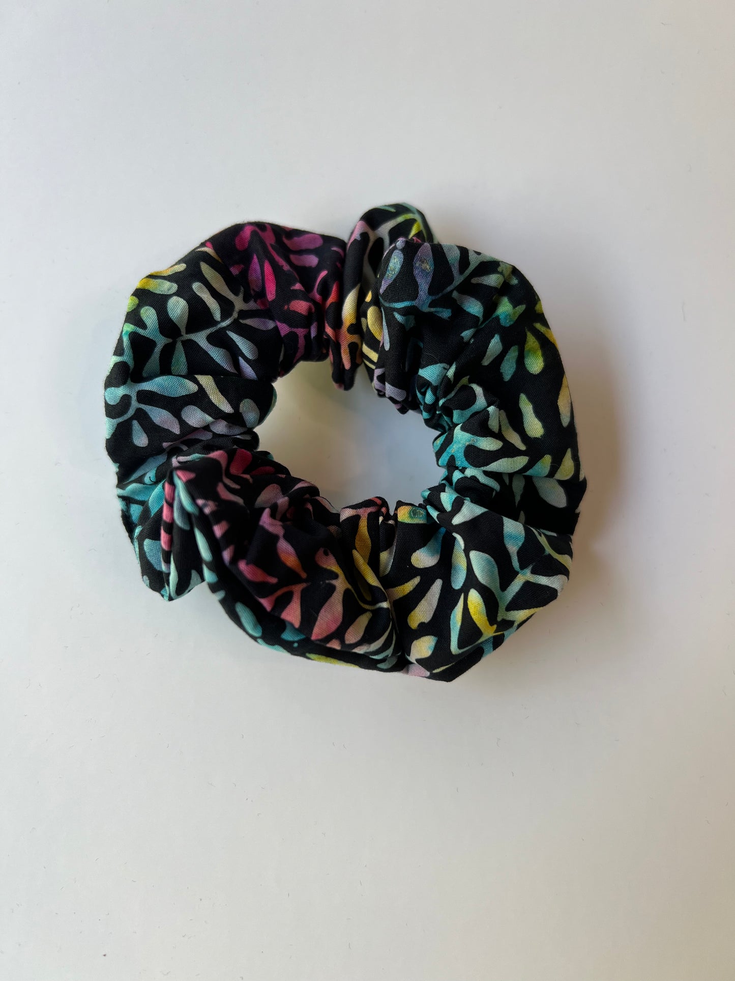 Handmade Fabric Scrunchies – Soft Hair Ties in Trendy Prints & Colors